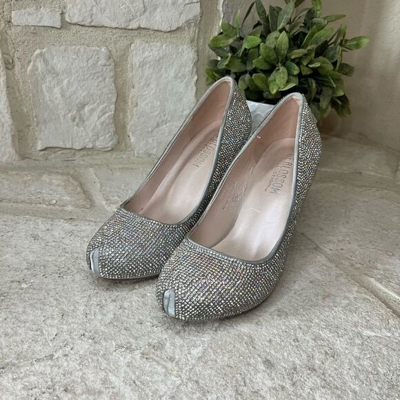 De Blossom collection Robin silver satin sparkling heels sz 7.5 - Picture 3 of 8